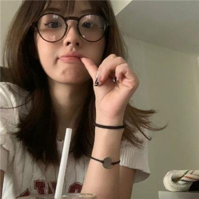 等爱的女神